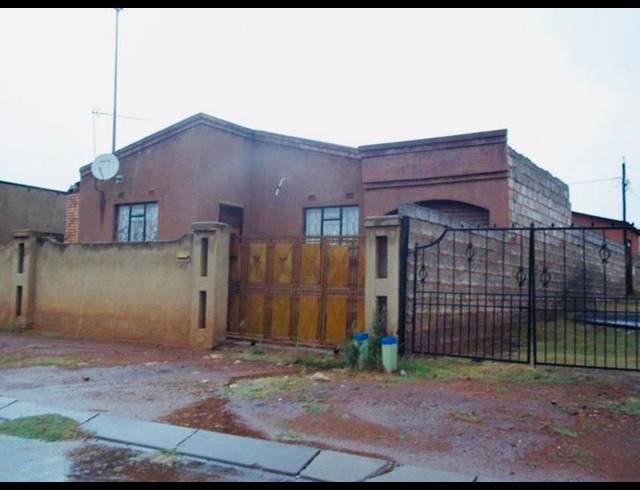 2 BEDROOM HOUSE FOR SALE IN KATLEHONG SOUTH